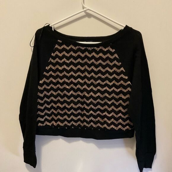 Bluenotes Cropped Sweater Top With Metallic Jagged Lines - Gold Black - Picture 2 of 2